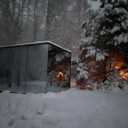 Σαλέ Kuldi Mirror House Koigera