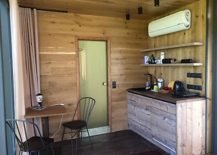 Kuldi Mirror House * Koigera