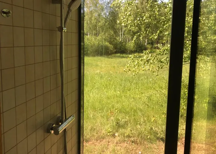 Kuldi Mirror House Koigera